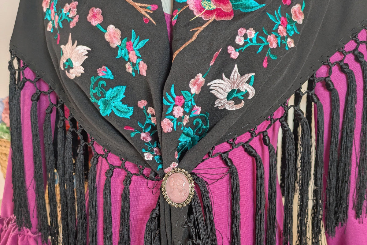 Broche para Mantón Camafeo Nude con Detalles Vintage - SolFlamenca