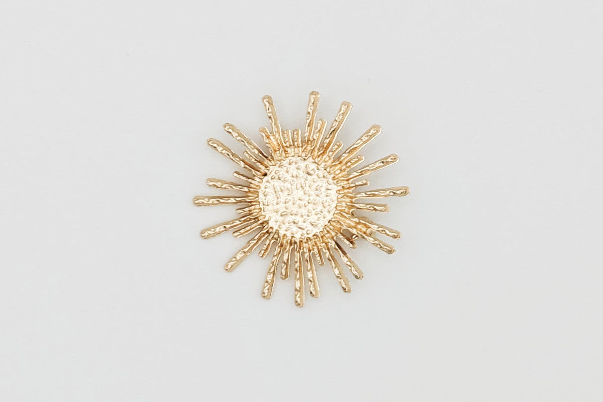 Broche para Mantón de Flamenca con Diseño de Sol Dorado, Accesorio para Moda Flamenca en Ferias y Romerías - SolFlamenca