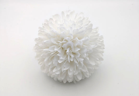 Flor flamenca estilo margarita blanca, perfecta para complementar tu look en ferias y romerías - SolFlamenca