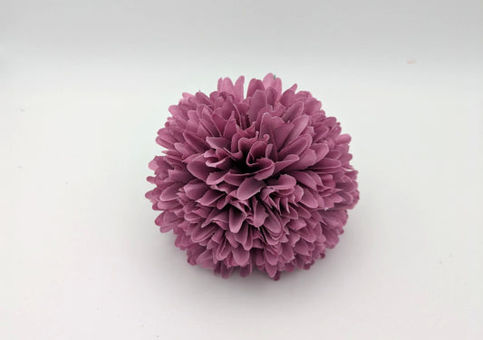 Flor flamenca estilo margarita en color malva empolvado, perfecta para niñas en ferias y eventos - SolFlamenca