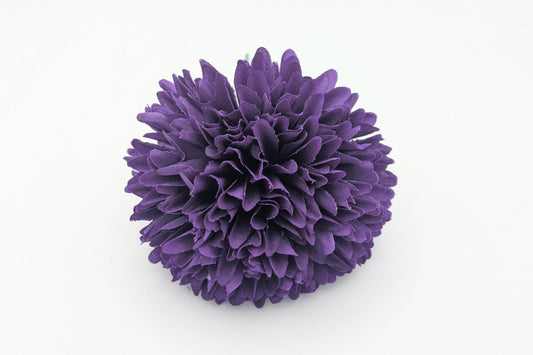 Flor flamenca estilo margarita en color morado, ideal para niñas en ferias y eventos - SolFlamenca