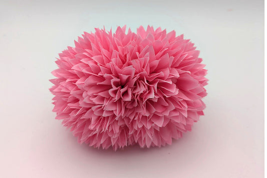 Flor flamenca estilo margarita en color rosa chicle, perfecta para niñas en ferias y eventos - SolFlamenca