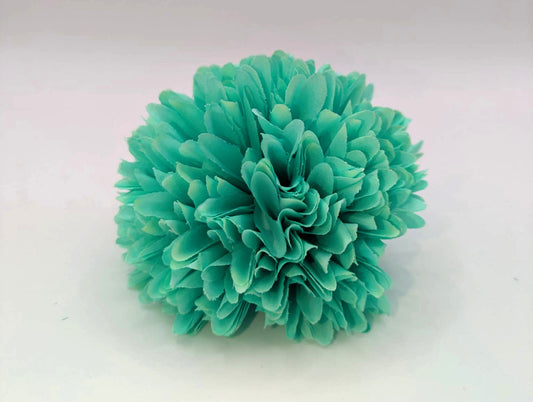 Flor flamenca estilo margarita en color verde agua, perfecta para niñas en ferias y eventos - SolFlamenca