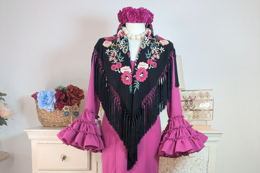 Mantoncillo Bordado Negro con Fleco Corto Cantillana - SolFlamenca
