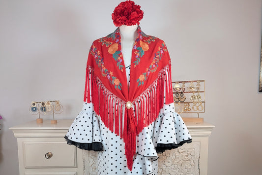 Mantoncillo Bordado Rojo con Flores y Fleco Corto Cantillana - SolFlamenca