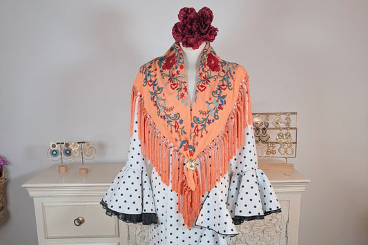 Mantoncillo de Flamenca Bordado Cantillana en Color Mandarina con Flecos, Accesorio Ideal para Moda Flamenca en Ferias y Romerías - SolFlamenca