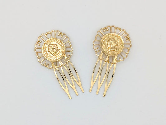 Peinecillo Flamenco Dorado en Forma de Flor con Detalle de Moneda, Ideal para Moda Flamenca en Ferias y Romerías